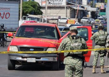 Asesinan a balazos a hombre en la calzada Heroico Colegio Militar en Culiacán