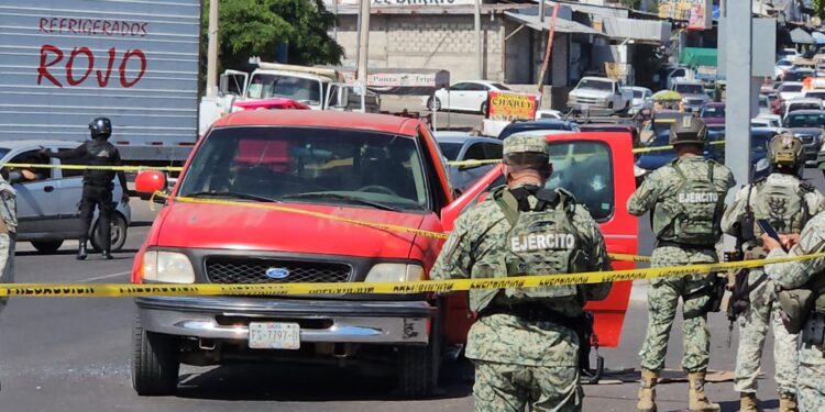 Asesinan a balazos a hombre en la calzada Heroico Colegio Militar en Culiacán