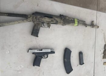 Tras una denuncia ciudadana, el Grupo Interinstitucional asegura armas, cargadores, cartuchos y una motocicleta en Navolato