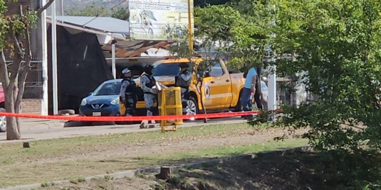 Derrame de Hidrocarburo en Culiacán causa cierre de Vialida