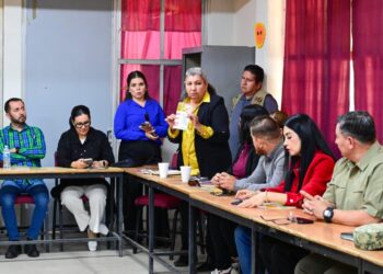Autoridades de seguridad y educación se reúnen con directivos y padres de familia de planteles educativos de Villa Juárez, Navolato