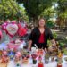 Claudia Estrada impulsa su emprendimiento en el Bazar del Amor de la plazuela Álvaro Obregón