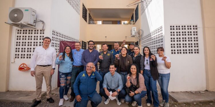 “Se acabaron las rentas”: beneficiarios agradecen entrega de departamentos por parte de Juan de Dios Gámez