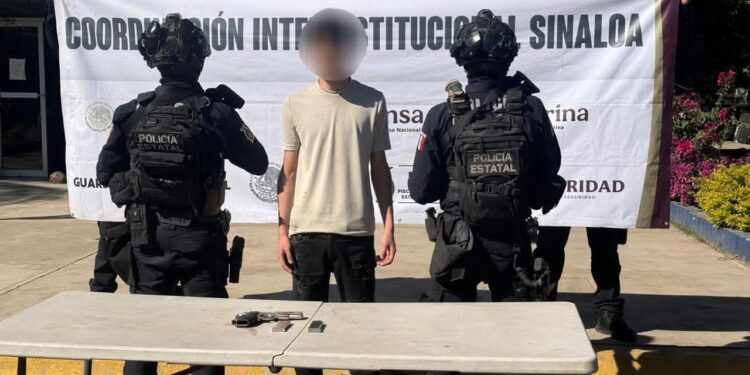 Durante recorridos, el Grupo Interinstitucional detuvo a un hombre en posesión de un arma de fuego, cargadores y municiones