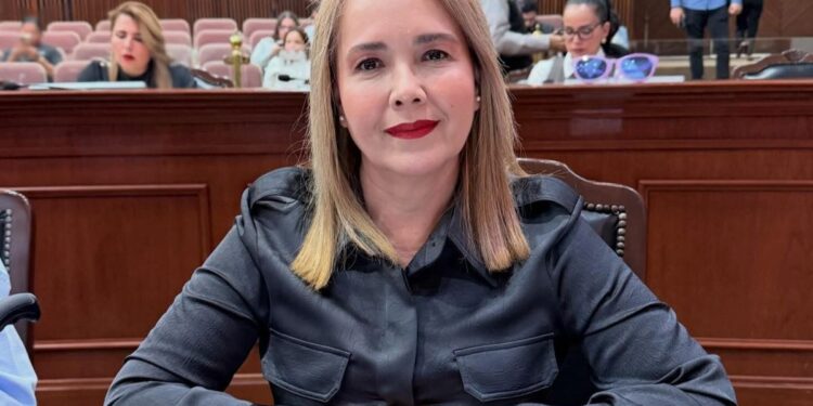 “Perdí un ojo, pero vendrás cosas buenas”: Diputada de MC Elizabeth Montoya tras ataque armado en Culiacán junto con Sergio Torres
