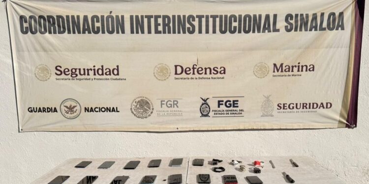 Grupo Interinstitucional asegura teléfonos celulares, cargadores y puntas en el Centro Penitenciario Aguaruto durante la revisión de este sábado 21 de febrero