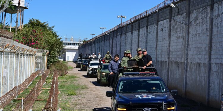 Autoridades del Grupo Interinstitucional llevaron a cabo una reunión operativa para afinar el plan de atención a emergencias del Centro Penitenciario Aguaruto