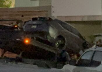 Autoridades federales realizan cateo en un inmueble en el Desarrollo Urbano Tres Ríos: Aseguran Vehículos