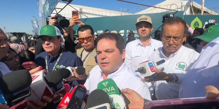 CAADES pedirá apoyo complementario para elevar el precio del maíz a 6,500 pesos por tonelada durante visita de Sheinbaum a Sinaloa