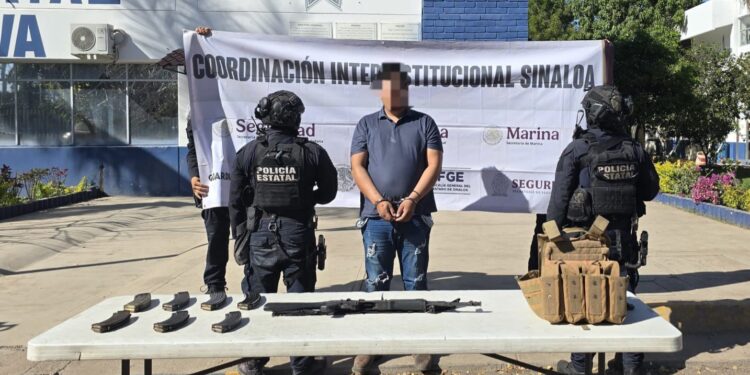 En Costa Rica, el Grupo Interinstitucional asegura a un civil con un arma larga, cargadores, cartuchos y un chaleco táctico