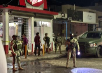 Ejecutan a balazos a hombre dentro de expendio de cerveza en Villa Bonita