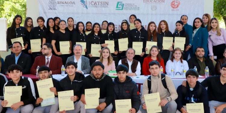 ICATSIN capacita a 65 jóvenes de COBAES Guasave