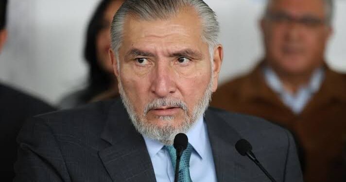 Adán Augusto López Hernández deja la coordinación del grupo parlamentario de Morena