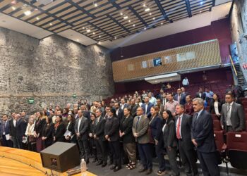 El Rector Jesús Madueña participa en mesa de la SEP sobre el impacto de la era digital en las juventudes; educar para la autorregulación frente a dispositivos