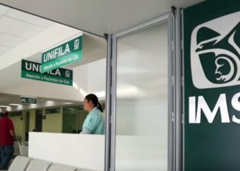 Ante quejas por desabasto, IMSS asegura vigilancia permanente en suministro de antirretrovirales