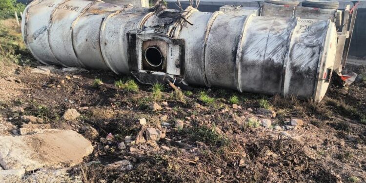 Accidente en la Maxipista Culiacán-Mazatlán moviliza cuerpos de emergencia