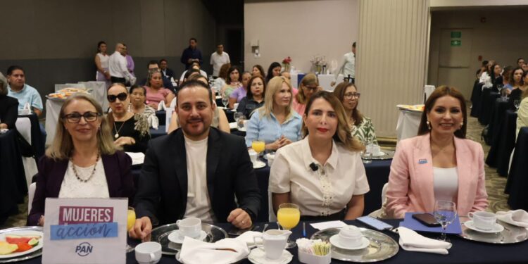 “Juntas somos invencibles:” Wendy Barajas en encuentro 8M