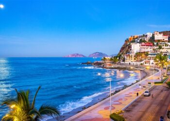 Buscan con vida a turistas de la CDMX desaparecidos en Mazatlán; Fiscalía ha cateado tres domicilios