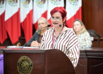 Entrega Congreso premio “Norma Corona Sapién” a la activista Yesenia Rojo