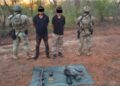 En Tepuche, el Grupo Interinstitucional detuvo a dos civiles y aseguró 5 fusiles AK-47, cargadores y municiones