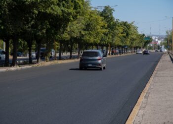 Avanza reencarpetado en el bulevar José Limón para mejorar la circulación