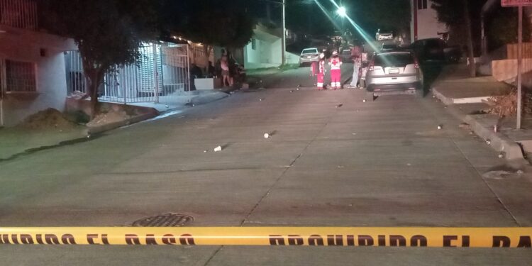 Atacan a balazos a adolescente en la colonia Rafael Buelna