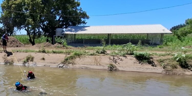 Localizan sin vida a hombre de 78 años en canal de riego en Navolato