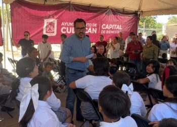 Alcalde de Culiacán entrega calle en Bachigualatito y asume nuevos compromisos con la comunidad