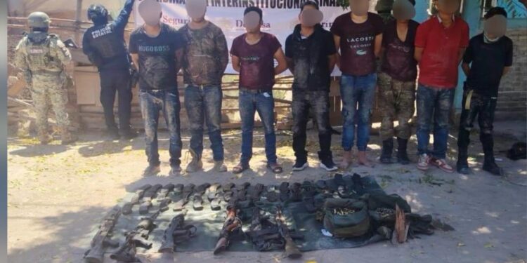 Tras denuncia anónima al 089, el Grupo Interinstitucional rescata en Escuinapa a menor de edad privado de la libertad; hay 8 detenidos