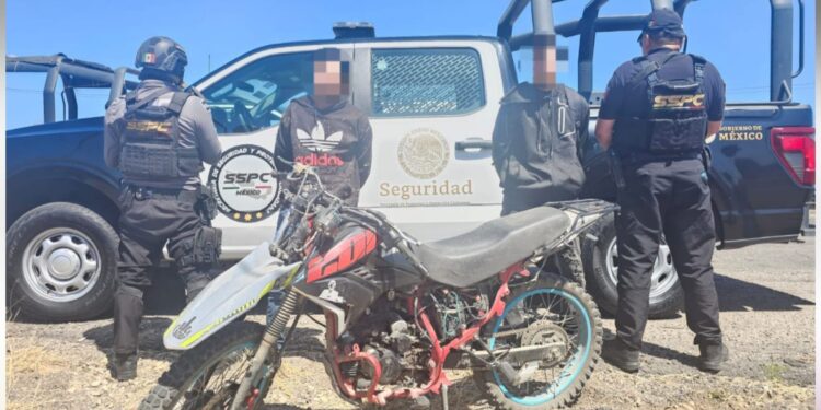 Tras reporte al 9-1-1 por despojo de vehículo de carga, Grupo Interinstitucional detiene a 2 civiles en Mazatlán