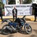 Grupo Interinstitucional detiene a un civil en posesión de una motocicleta con reporte de robo en Culiacán