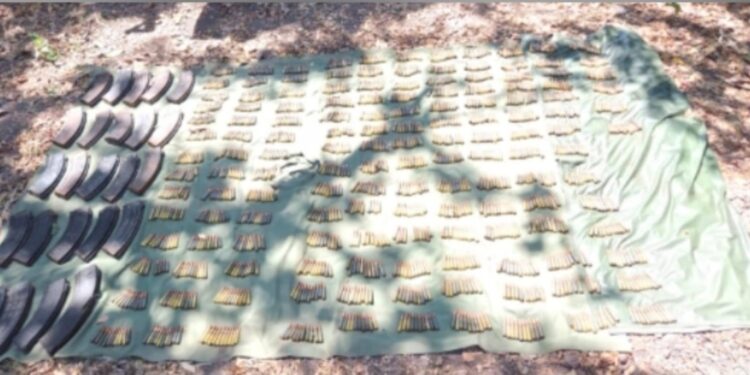 Grupo Interinstitucional asegura en Escuinapa cargadores y más de mil 400 cartuchos