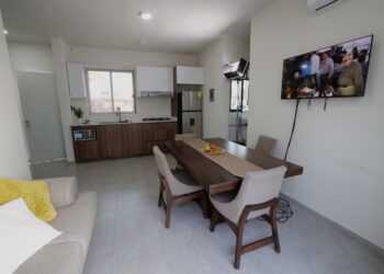 Resolvemos un problema social de los más desprotegidos, contar con una vivienda: Gobernador Rocha