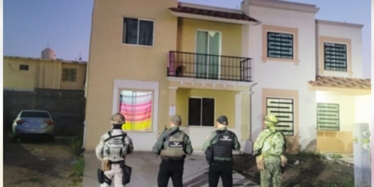 Grupo Interinstitucional cumplimentó una OTI en Culiacán; se aseguró un vehículo robado y dosis de presunta droga