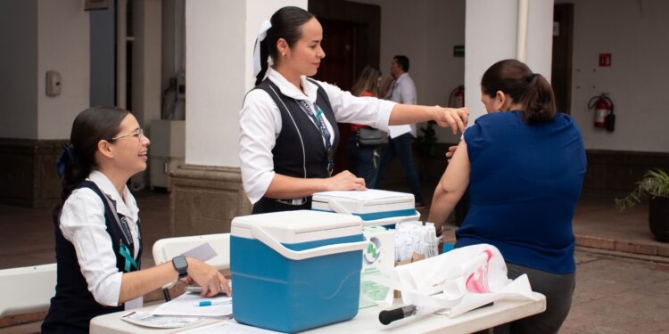 Refuerzan la prevención del cáncer cervicouterino con Jornada de la Salud en el Ayuntamiento