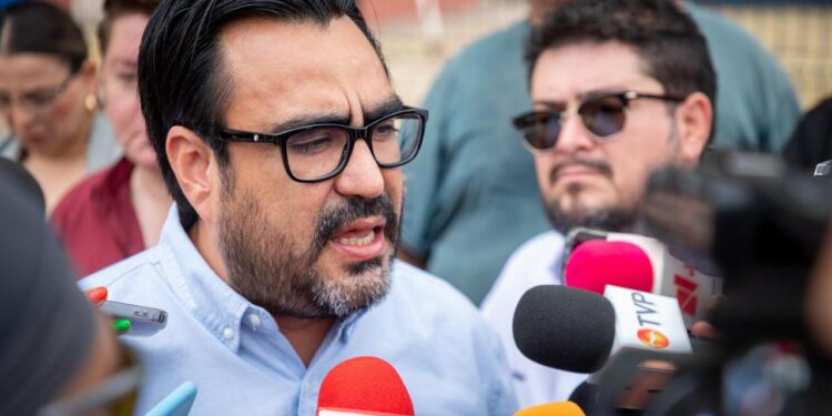 Alcalde invita a la población a asistir a la “Flash Night Run Culiacán”; prevén más de 10 mil asistentes este sábado, no te la pierdas