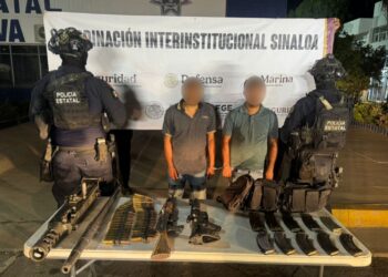 En Navolato, el Grupo Interinstitucional detuvo a dos civiles; les aseguran fusiles, municiones y chalecos tácticos