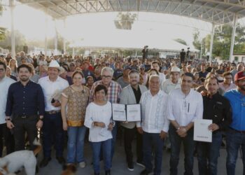 Otorga Gobernador Rocha certeza jurídica de propiedades para 1,256 familias de Eldorado