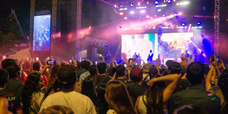 ¡Culiacán en fiesta total! Conciertos y rifa de autos desatan euforia en la “Flash Night Run”