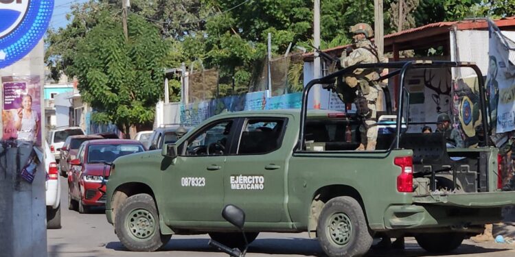 Atacan a joven a balazos en la colonia Infonavit Barrancos de Culiacán