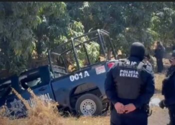 Emboscada a policías municipales en Escuinapa; hay cuatro muertos y un herido
