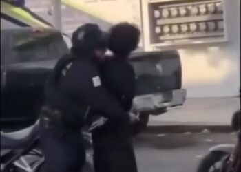 Adolescente asesinó a balazos a dos maestras por no dejarlo entender a la escuela por llegar tarde