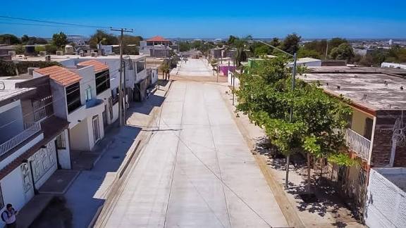 Alcalde de Culiacán inicia dos obras de pavimentación en la sindicatura de Quilá