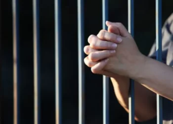 Vinculan a proceso a Teresita “N” por homicidio agravado en razón de parentesco
