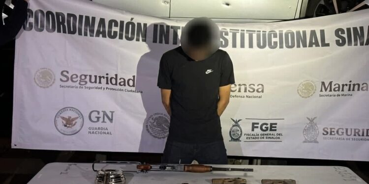 Tras agresión y persecución en La Conquista, el Grupo Interinstitucional detuvo a 3 civiles y aseguró armas, cargadores, cartuchos y una SUV con reporte de robo