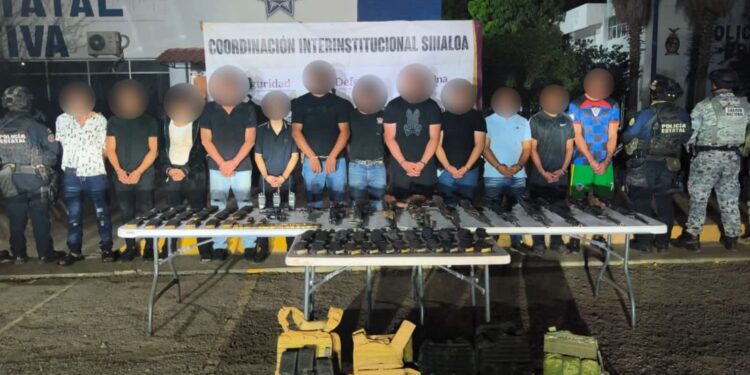 En Rosario, el Grupo Interinstitucional detuvo a 12 masculinos, 3 de ellos menores de edad