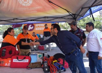 Supervisa Juan de Dios Gámez módulos de asistencia vial para apoyar a familias en Semana Santa en Culiacán