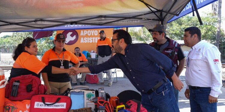 Supervisa Juan de Dios Gámez módulos de asistencia vial para apoyar a familias en Semana Santa en Culiacán