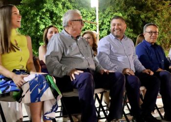 Rocha Moya y José Paz López disfrutan el penúltimo día del Carnaval de Primavera Badiraguato 2026