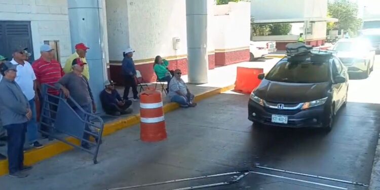 Sinaloa se suma a paro nacional; liberan casetas con pase libre y advierten posible endurecimiento